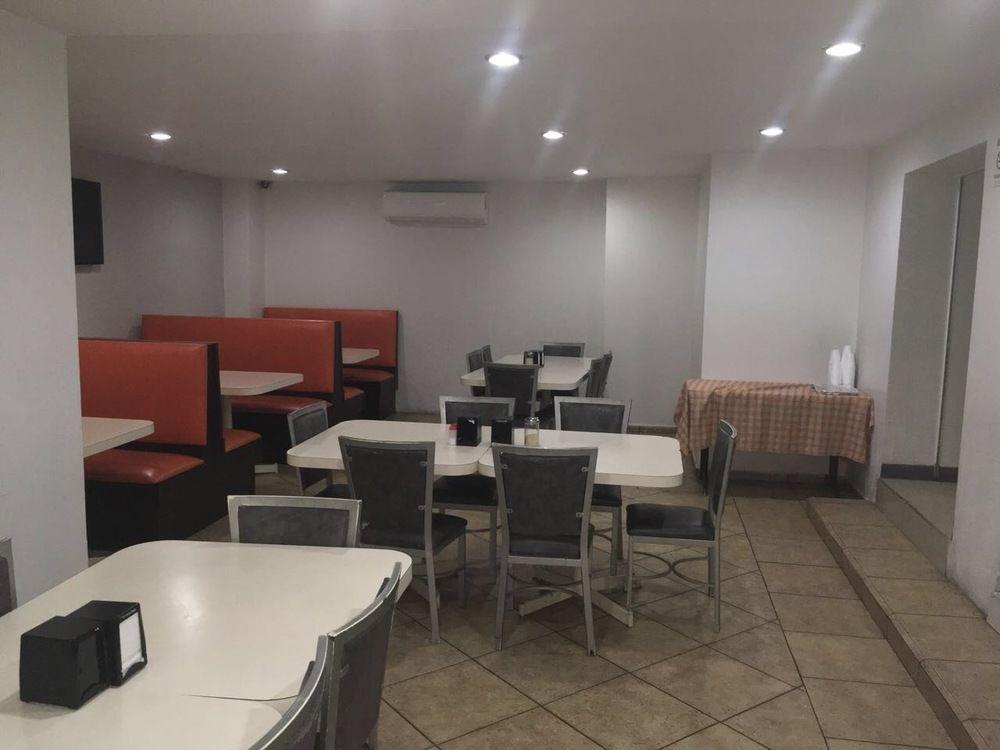 Plaza Del Arco - Hotel