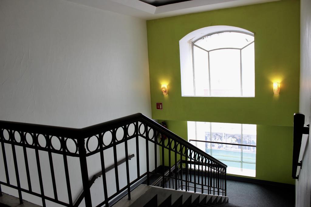 Plaza Del Arco - Hotel